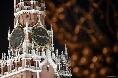 Движение на квадрате театра около Большого Театра в зиме Москвы перед  рождеством и Новым Годом Редакционное Фотография - изображение  насчитывающей достопримечательностью, холодно: 135313142