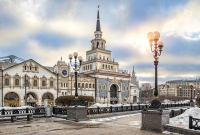 На площади трех вокзалов в Москве произошли стычки протестующих и ОМОНа —  РБК