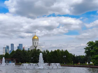 Поклонная гора и Парк Победы: свадебная прогулка по Москве