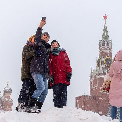 Синоптики рассказали, когда в Москве будет пик рекордного снегопада — РБК