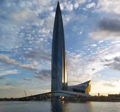 Лахта-центр- единственный небоскреб в Санкт-Петербурге, который соперничает  с башнями Москва-Сити | Путеводитель по Петербургу | Дзен