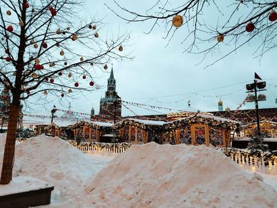Высота снега в Москве может побить 65-летний рекорд — видео - 13.02.2021,  Sputnik Кыргызстан