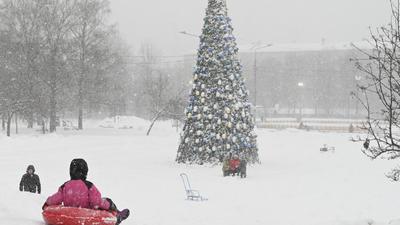 Ночь Зимой Москва Снегу Никольская Улица Украшена Новому Году стоковое фото  ©FrolovaElena 223308600