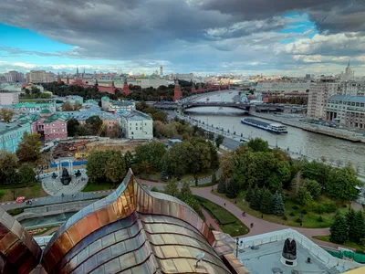 Москва вид на город сверху» — создано в Шедевруме