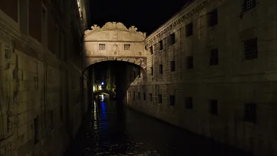 Мост вздохов в венеции | Премиум Фото
