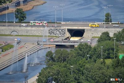 В ноябре в Екатеринбурге над Кольцовским трактом достроят пешеходный мост |  Свердловская область | ФедералПресс