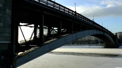 Городской пруд Екатеринбурга осушили для подготовки ко второму этапу  ремонта Макаровского моста: Общество: Облгазета