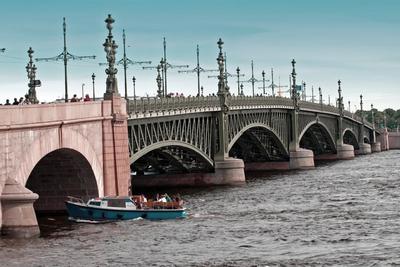 Мост Поцелуев в Санкт-Петербурге: описание, история, экскурсии, точный адрес