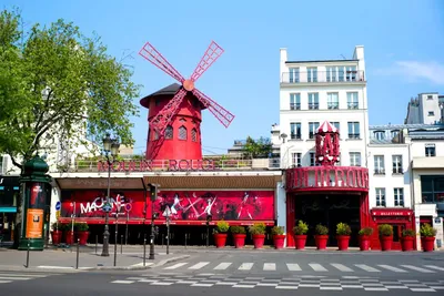 How to Get to the Moulin Rouge - Hellotickets