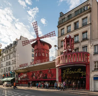 A Night at Le Moulin Rouge: is it Really Worth it? - Eat Sleep Breathe  Travel