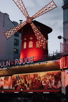 Moulin rouge paris hi-res stock photography and images - Alamy