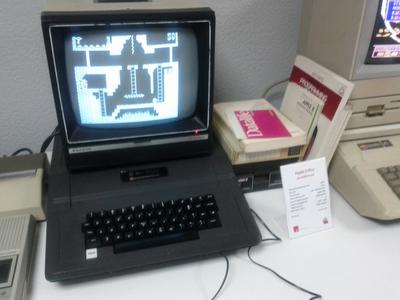 Музей Ленина в Москве до сих пор работает на легендарных компьютерах Apple  II