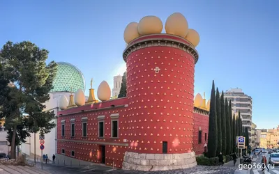 Музей Сальвадора Дали в Фигерасе - вселенная абсурда - «Обязательный к  посещению для всех, кто будет в Испании.» | отзывы
