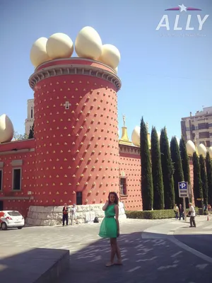 Великий Мастер Перевоплощений - музей Сальвадора Дали в Барселоне