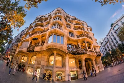 Музей гауди в Барселоне фото
