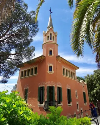 Дом-музей Антонио Гауди в Барселоне