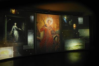 Фонды музея истории Екатеринбурга в 2013 году пополнили тысячи экспонатов -  ТАСС