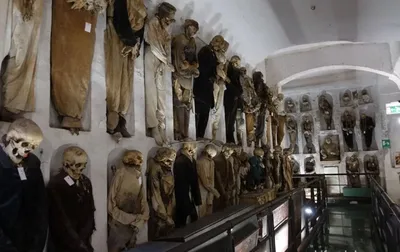 Abdulmalik on Instagram: \"Самый страшный музей Италии, музей смерти, где  всеобщему обозрению представлены более 8 тысяч мумий и скелетов. Сегодня о  нем мы узнаем @elizorina_italia. Елизавета знает о самых таинственных  уголках Италии