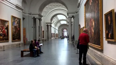 Музей Prado в Мадриде, Испании Стоковое Изображение - изображение  насчитывающей вход, музей: 42368803