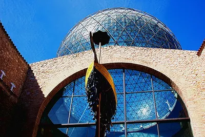 Музей Сальвадора Дали в Фигерасе - вселенная абсурда - «Здесь не может быть  объективности» | отзывы