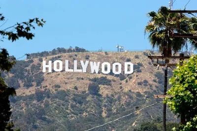 Знак Hollywood