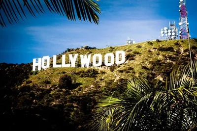 Надпись Голливуд на Hollywood Hills в Лос-Анджелесе Редакционное Стоковое  Изображение - изображение насчитывающей известно, напольно: 135202559