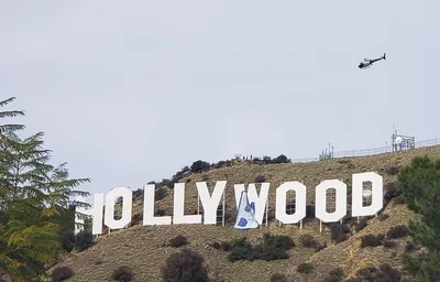 Недвижимость. Советы и рекомендации. - А, знаете-ли Вы, что... Знак  Голливуда (англ. Hollywood Sign) — знаменитый памятный знак на Голливудских  холмах в Лос-Анджелесе, Калифорния. Представляет собой слово «HOLLYWOOD»  (название местности), написанное ...