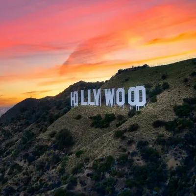 Надпись Hollywood на горе реальное …» — создано в Шедевруме