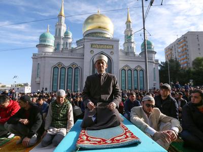 Три-четыре миллиона жителей Москвы исповедуют ислам» | Статьи | Известия