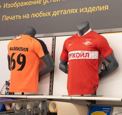 Вышивка на футболках на заказ в Москве - Футболки с вышивкой