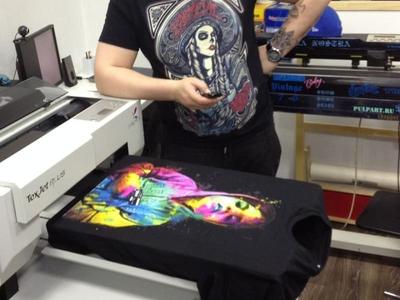 Печать на футболках оптом в Москве: цена — заказать принт на футболку  недорого с доставкой, стоимость