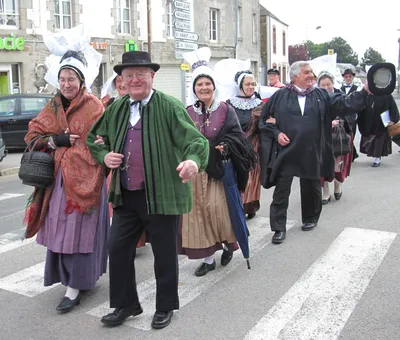Французский народный костюм — Википедия