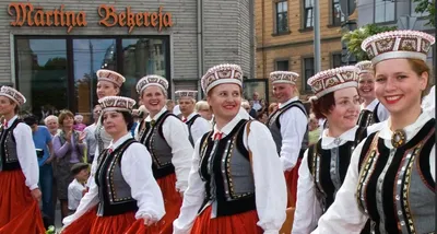 Латышский национальный костюм | Описание и фото