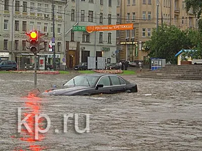 Дождь в Москве, июнь 1965 года / 1965 :: старое фото :: наводнение -  JoyReactor