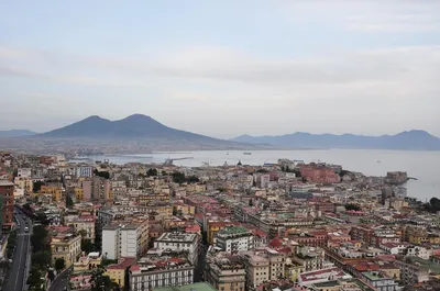 Неаполь Napoli старый город. Италия Стоковое Фото - изображение  насчитывающей крепость, мартино: 203360410