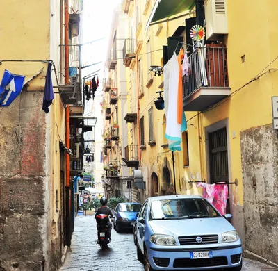 Город у моря. Неаполь: ожидания и реальность - Language Heroes Library