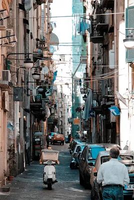 File:Streets of Naples (Napoli). Naples, Campania, Italy, South  Europe-2.jpg - Wikimedia Commons