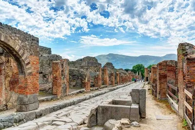 How to visit Pompeii from Naples - Itinerari - Napoli