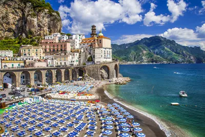 Pompeii, Naples, Italy tourist crowd ruins and Mount Vesuvius panorama  Stock Photo - Alamy