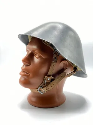 Каска немецкая Шлем Вермахта купить на | Аукціон для колекціонерів UNC.UA  UNC.UA