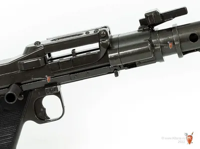 Автомат Шмайсер МП-40 с ремнем DE-1111-C: купить макет немецкого оружия в  интернет-магазине в Москве