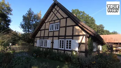 Немецкая деревня, вдоль дороги кусты…» — создано в Шедевруме