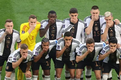 Футболисты сборной Германии закрыли рот рукой на командном фото перед  матчем с Японией. Известна причина (ФОТО) (23 ноября 2022 г.) — Динамо Киев  от Шурика