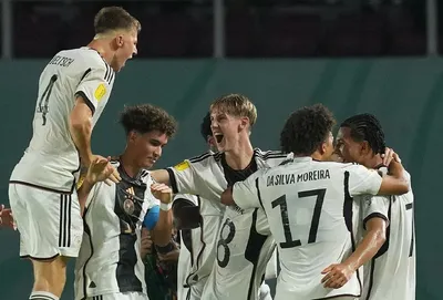 Немецкие футболисты вырвали у венгров путевку в плей-офф Евро-2020 -  Российская газета