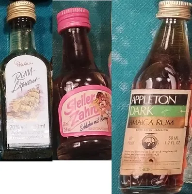 Немецкий Шнапс Korn крепкого напитка в стопках Стоковое Фото - изображение  насчитывающей сумматора, много: 108650526