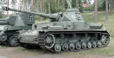 Купить сборную модель танка Pz.Kpfw.IV Ausf.H (T-IV), масштаб 1:35 (Звезда)