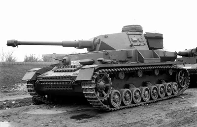 Российские бойцы обнаружили под кременной немецкий танк Pz. Kpfw. IV на  службе у ВСУ