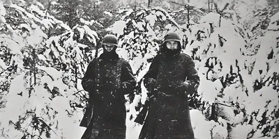 Четверо немецких солдат сдаются в плен под Москвой — военное фото