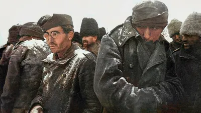 Пленные немецкие солдаты в г. Сталинграде. 1942 г. | Сталинград