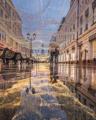 Никольская улица в Москве - одна из главных пешеходных улиц